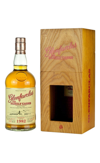 фото виски Glenfarclas 1982 Family Casks 0,7 л