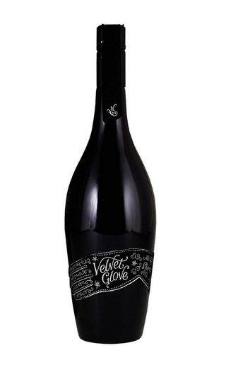 фото вино Mollydooker Velvet Glove Shiraz 2017 0,75 л