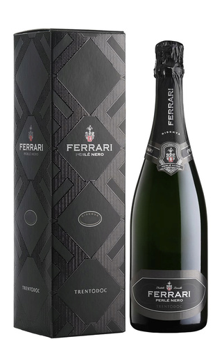 фото игристое вино Ferrari Perle Nero 2010 0,75 л