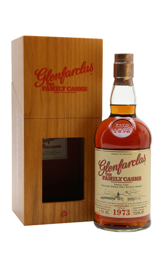 Гленфарклас 1973 Фемили Каскс No. R1 0.7 л фото виски Glenfarclas 1973 Family Casks No. R1 0,7 л