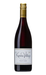 Вино Kumeu River Village Pinot Noir 2018 0,75 л